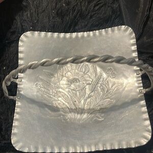 Great addition to accent any room